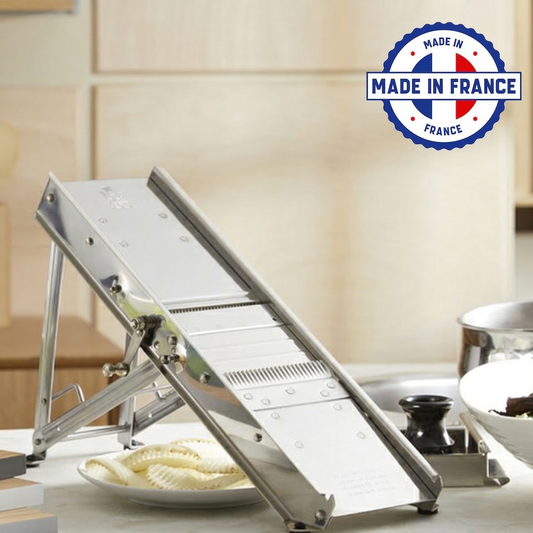 L'Héritage professional stainless steel French mandoline slicer with adjustable blades. Made in France label. Bron Coucke